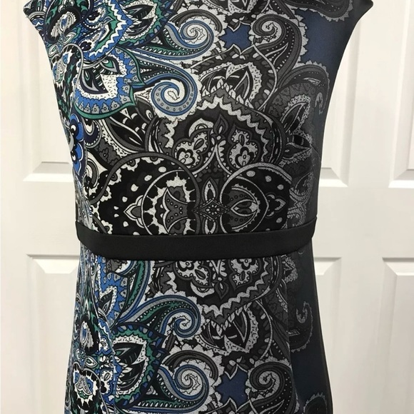 Chicos Dress Size 1.5 Omber Paisley Carbon Blue Sleeveless Sheath,Soft& stretchy - Picture 10 of 10